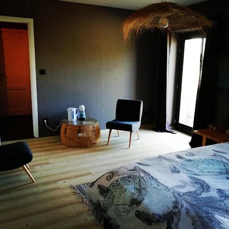 לינה וארוחת בוקר יאלהיי Le Repos Du Gorille מראה חיצוני תמונה